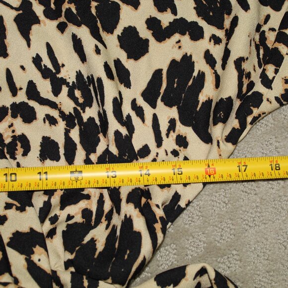 Beulah Style Sz Small Animal Print Wrap Style Shorts Jumpsuit Romper - Picture 5 of 5